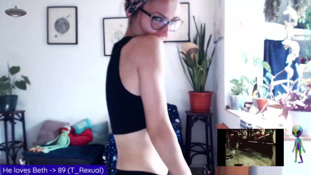 Gallery image thumbnail from Beth_'s myfreecams stream on, 07/24/2023, 15:12 image 9 of 20