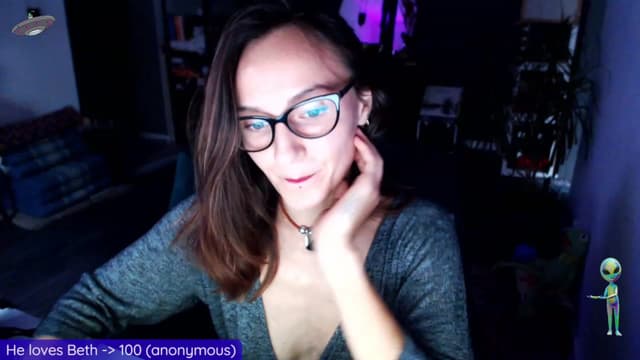 Gallery image thumbnail from Beth_'s myfreecams stream on, 10/24/2023, 15:19 image 3 of 20