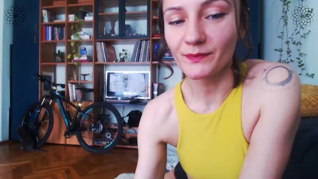 Gallery image thumbnail from Beth_'s myfreecams stream on, 05/06/2024, 13:13 image 4 of 20