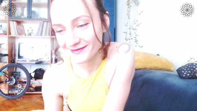 Gallery image thumbnail from Beth_'s myfreecams stream on, 05/06/2024, 13:13 image 5 of 20