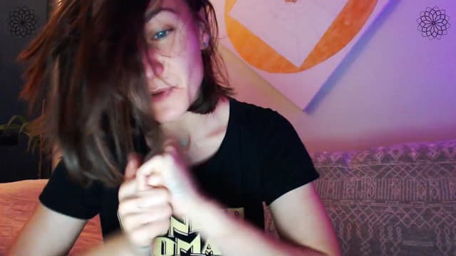 Gallery image thumbnail from Beth_'s myfreecams stream on, 05/20/2024, 22:38 image 10 of 20
