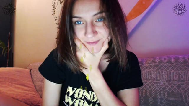 Gallery image thumbnail from Beth_'s myfreecams stream on, 05/20/2024, 22:38 image 17 of 20