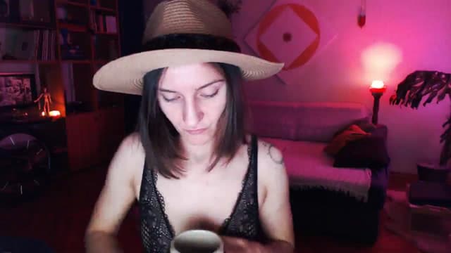 Gallery image thumbnail from Beth_'s myfreecams stream on, 05/25/2024, 20:45 image 20 of 20