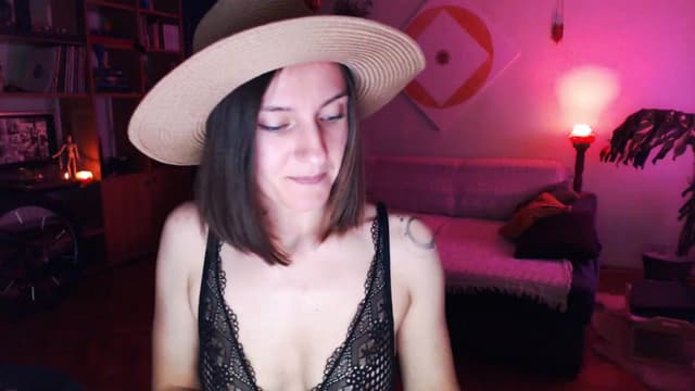 Gallery image thumbnail from Beth_'s myfreecams stream on, 05/25/2024, 21:18 image 4 of 20