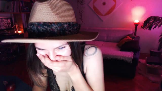 Gallery image thumbnail from Beth_'s myfreecams stream on, 05/25/2024, 21:18 image 9 of 20