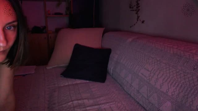 Gallery image thumbnail from Beth_'s myfreecams stream on, 05/25/2024, 23:05 image 2 of 20