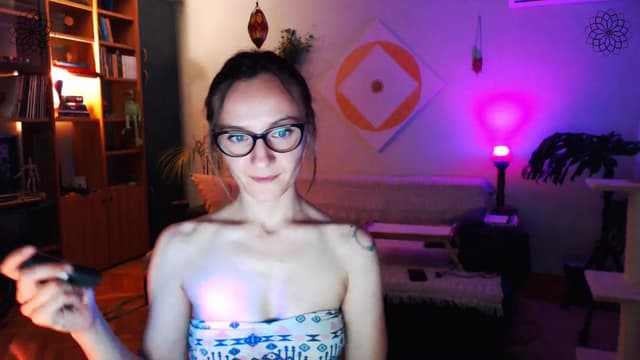 Gallery image thumbnail from Beth_'s myfreecams stream on, 05/29/2024, 23:01 image 13 of 20