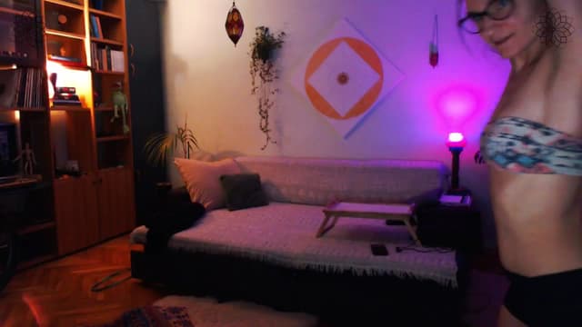 Gallery image thumbnail from Beth_'s myfreecams stream on, 05/29/2024, 23:01 image 10 of 20