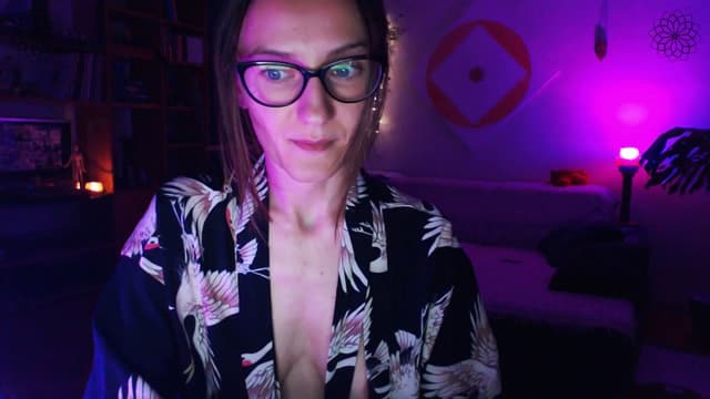 Gallery image thumbnail from Beth_'s myfreecams stream on, 06/04/2024, 22:29 image 17 of 20