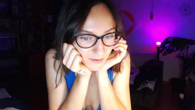 Gallery image thumbnail from Beth_'s myfreecams stream on, 06/10/2024, 23:19 image 6 of 20