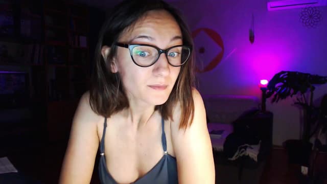 Gallery image thumbnail from Beth_'s myfreecams stream on, 06/10/2024, 23:19 image 2 of 20