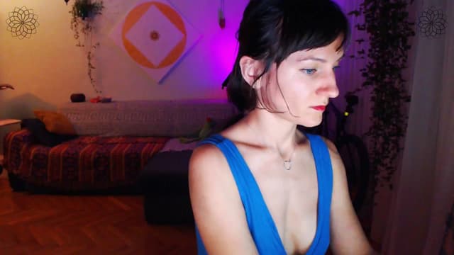 Gallery image thumbnail from Beth_'s myfreecams stream on, 07/08/2024, 21:13 image 4 of 20