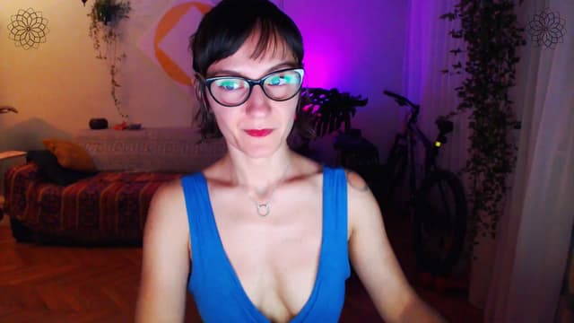 Gallery image thumbnail from Beth_'s myfreecams stream on, 07/08/2024, 21:13 image 8 of 20
