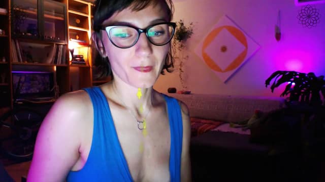 Gallery image thumbnail from Beth_'s myfreecams stream on, 07/08/2024, 21:43 image 18 of 20