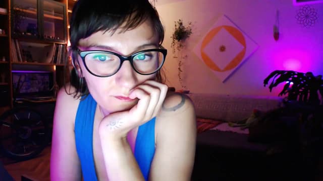 Gallery image thumbnail from Beth_'s myfreecams stream on, 07/08/2024, 21:43 image 11 of 20