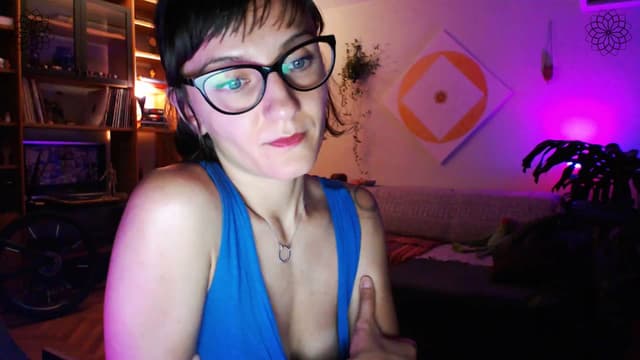 Gallery image thumbnail from Beth_'s myfreecams stream on, 07/08/2024, 21:43 image 16 of 20