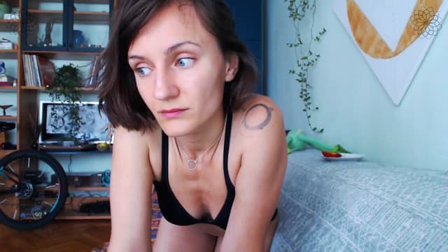 Gallery image thumbnail from Beth_'s myfreecams stream on, 07/21/2024, 16:20 image 2 of 20
