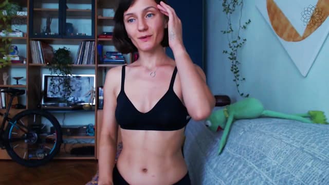 Gallery image thumbnail from Beth_'s myfreecams stream on, 07/21/2024, 16:20 image 9 of 20