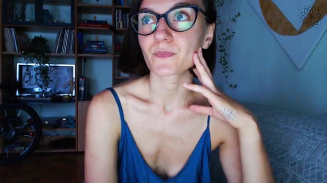 Gallery image thumbnail from Beth_'s myfreecams stream on, 07/25/2024, 17:54 image 15 of 20