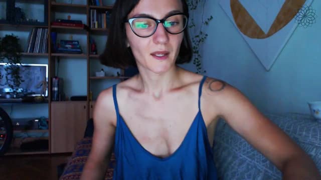 Gallery image thumbnail from Beth_'s myfreecams stream on, 07/25/2024, 17:54 image 12 of 20