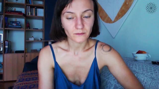 Gallery image thumbnail from Beth_'s myfreecams stream on, 07/25/2024, 17:54 image 7 of 20