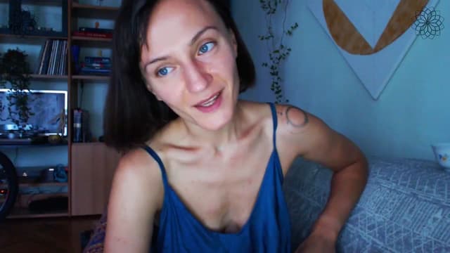 Gallery image thumbnail from Beth_'s myfreecams stream on, 07/25/2024, 17:54 image 11 of 20