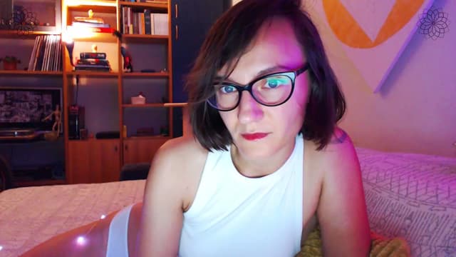 Gallery image thumbnail from Beth_'s myfreecams stream on, 07/27/2024, 21:21 image 6 of 20
