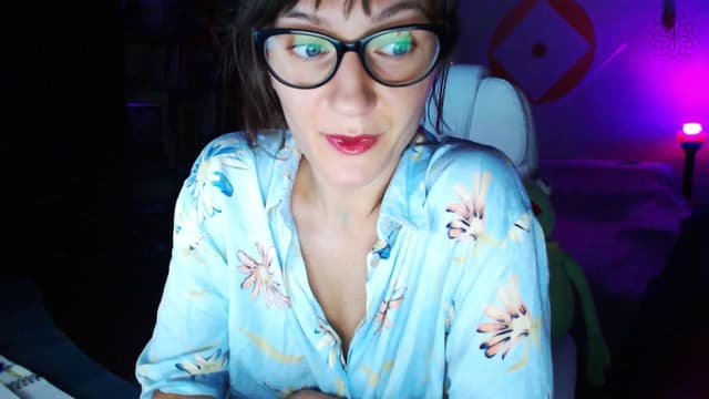 Gallery image thumbnail from Beth_'s myfreecams stream on, 08/08/2024, 22:19 image 10 of 20