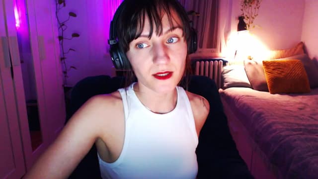 Gallery image thumbnail from Beth_'s myfreecams stream on, 03/03/2025, 23:44 image 10 of 20