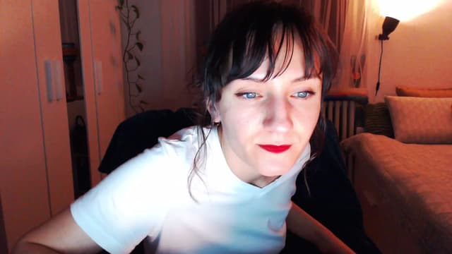 Gallery image thumbnail from Beth_'s myfreecams stream on, 04/06/2025, 19:18 image 7 of 20
