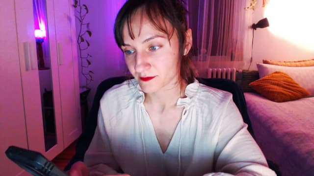 Gallery image thumbnail from Beth_'s myfreecams stream on, 04/12/2025, 20:49 image 3 of 20