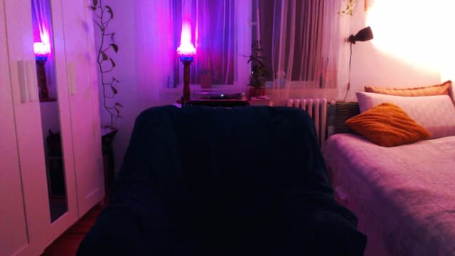 Gallery image thumbnail from Beth_'s myfreecams stream on, 04/12/2025, 20:49 image 17 of 20