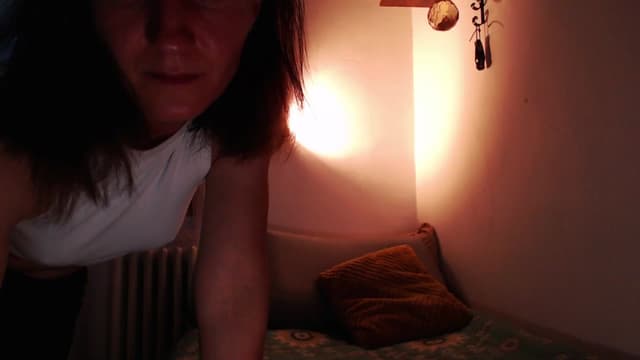 Gallery image thumbnail from Beth_'s myfreecams stream on, 06/23/2025, 18:57 image 9 of 20