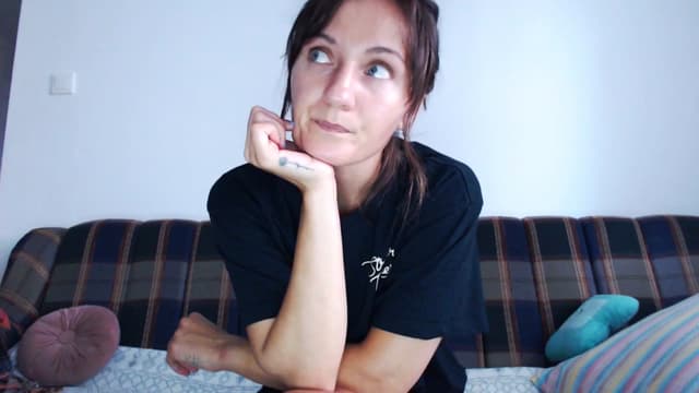 Gallery image thumbnail from Beth_'s myfreecams stream on, 07/27/2025, 16:31 image 11 of 20