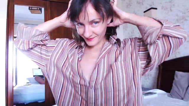 Gallery image thumbnail from Beth_'s myfreecams stream on, 08/03/2025, 14:05 image 10 of 20