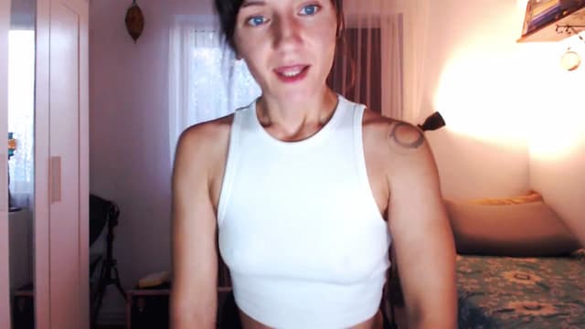 Gallery image thumbnail from Beth_'s myfreecams stream on, 08/07/2025, 18:39 image 5 of 20