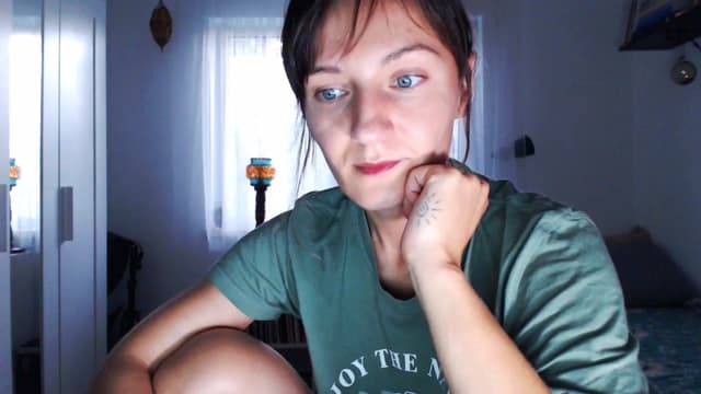 Gallery image thumbnail from Beth_'s myfreecams stream on, 08/07/2025, 18:39 image 2 of 20