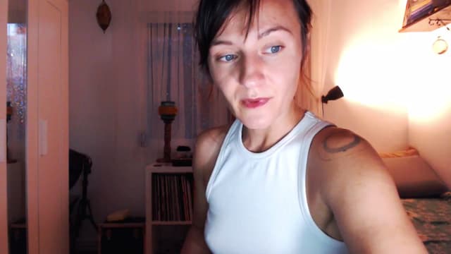 Gallery image thumbnail from Beth_'s myfreecams stream on, 08/07/2025, 18:39 image 14 of 20
