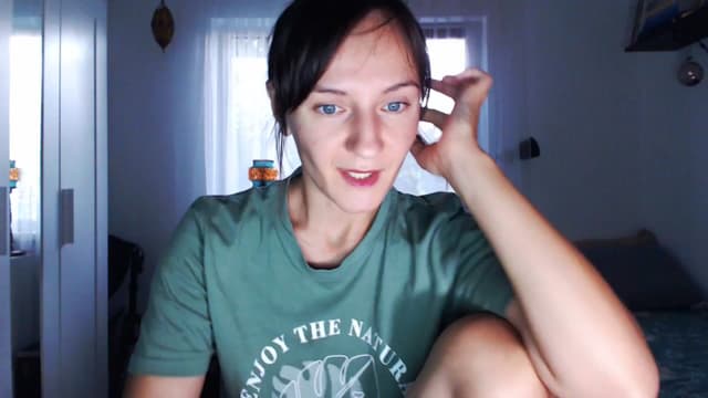 Gallery image thumbnail from Beth_'s myfreecams stream on, 08/07/2025, 18:39 image 3 of 20