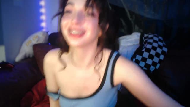 Gallery image thumbnail from Blov3's myfreecams stream on, 02/09/2025, 10:18 image 20 of 20