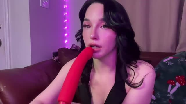 Gallery image thumbnail from Blov3's myfreecams stream on, 04/14/2025, 11:02 image 18 of 20