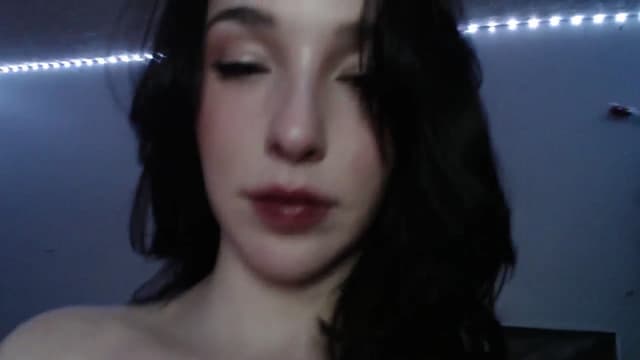 Gallery image thumbnail from Blov3's myfreecams stream on, 10/02/2025, 18:11 image 5 of 20