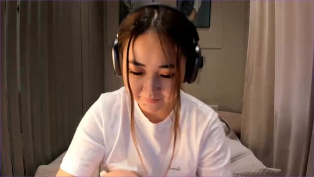 Gallery image thumbnail from Borra's myfreecams stream on, 11/21/2022, 08:33 image 12 of 20