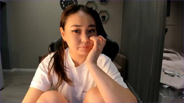 Gallery image thumbnail from Borra's myfreecams stream on, 11/21/2022, 08:33 image 1 of 20