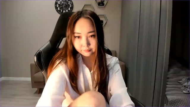 Gallery image thumbnail from Borra's myfreecams stream on, 11/22/2022, 05:51 image 19 of 20
