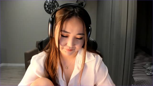 Gallery image thumbnail from Borra's myfreecams stream on, 11/22/2022, 05:51 image 16 of 20
