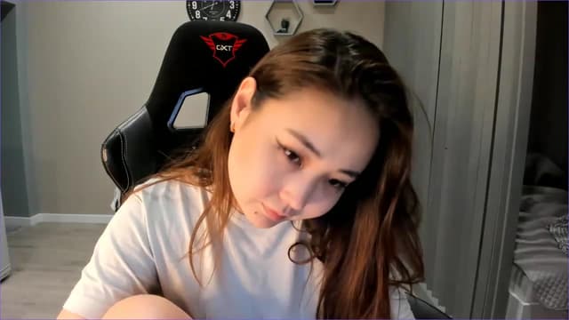 Gallery image thumbnail from Borra's myfreecams stream on, 11/22/2022, 09:10 image 19 of 20
