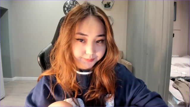 Gallery image thumbnail from Borra's myfreecams stream on, 11/24/2022, 06:44 image 3 of 20