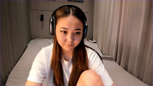 Gallery image thumbnail from Borra's myfreecams stream on, 11/25/2022, 08:52 image 19 of 20