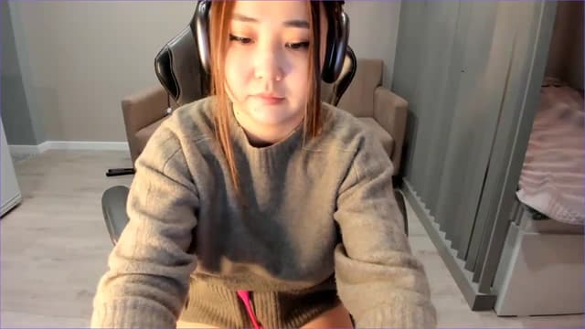 Gallery image thumbnail from Borra's myfreecams stream on, 11/27/2022, 08:54 image 8 of 20